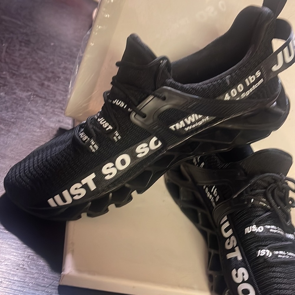 Just so so sneakers size 11 - Picture 5 of 16